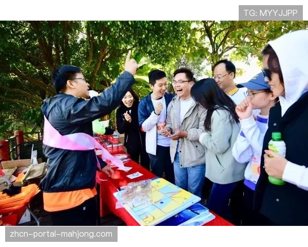 特写：谢菲尔德联球迷组织慈善徒步，为当地食物银行筹集善款